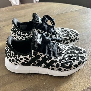 Adidas Originals Women's 7 Swift Run Shoes Animal Print